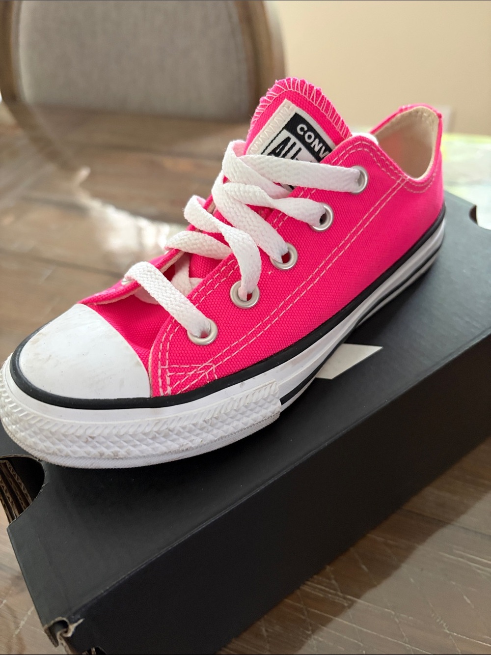 Girls hot pink neon converse NWT